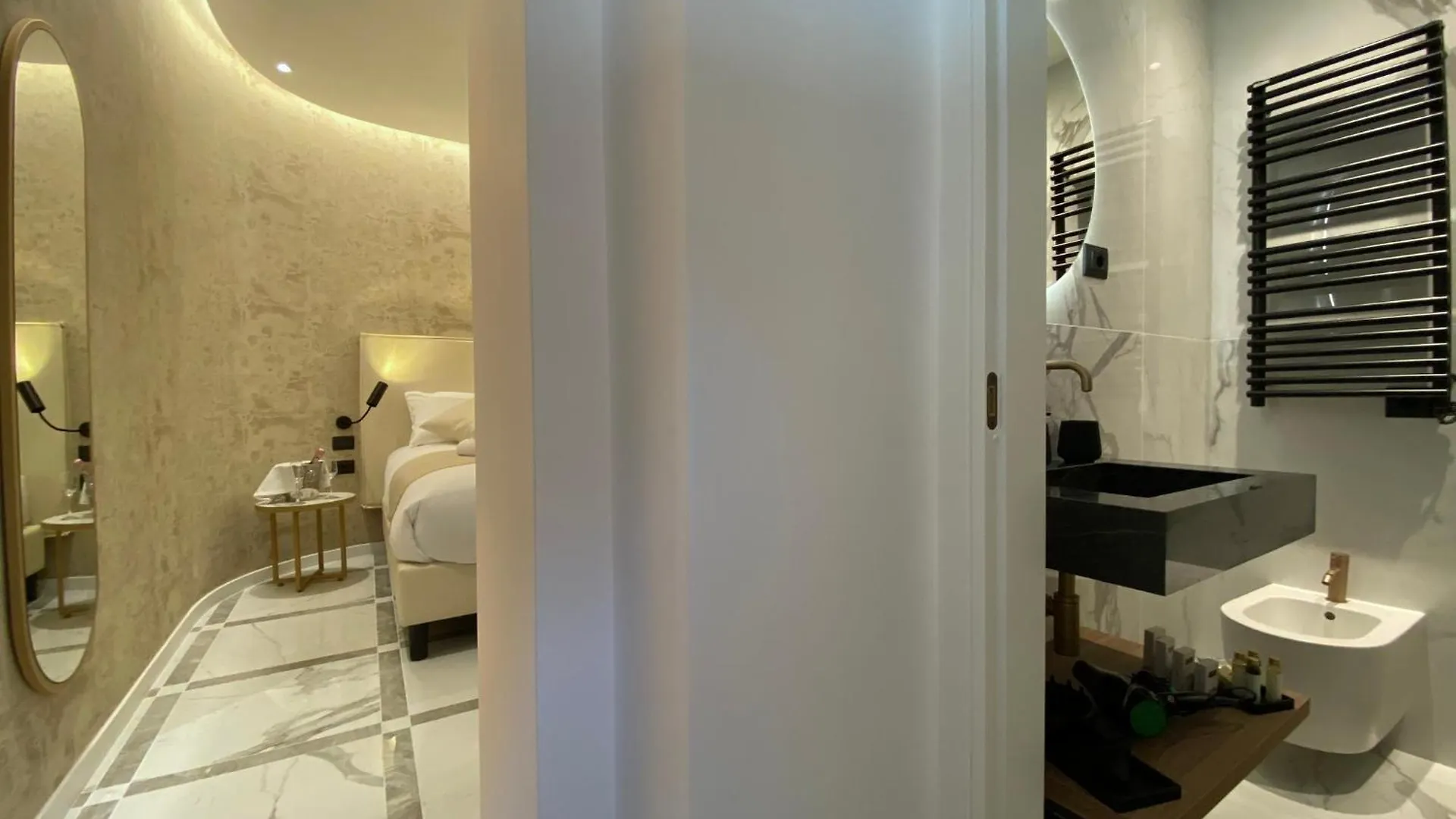 Suite Croce Roma Italia