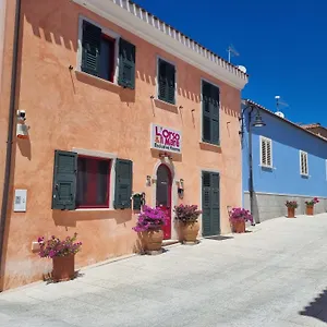 L'orso E Il Mare (adults Only) , Palau Italia